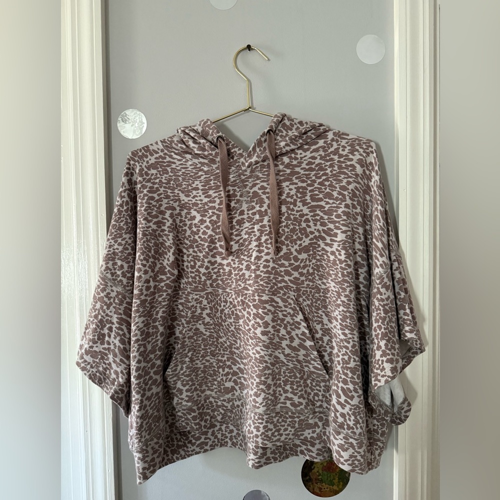 Leopard Print Short Sleeve Hoodie- Mono B